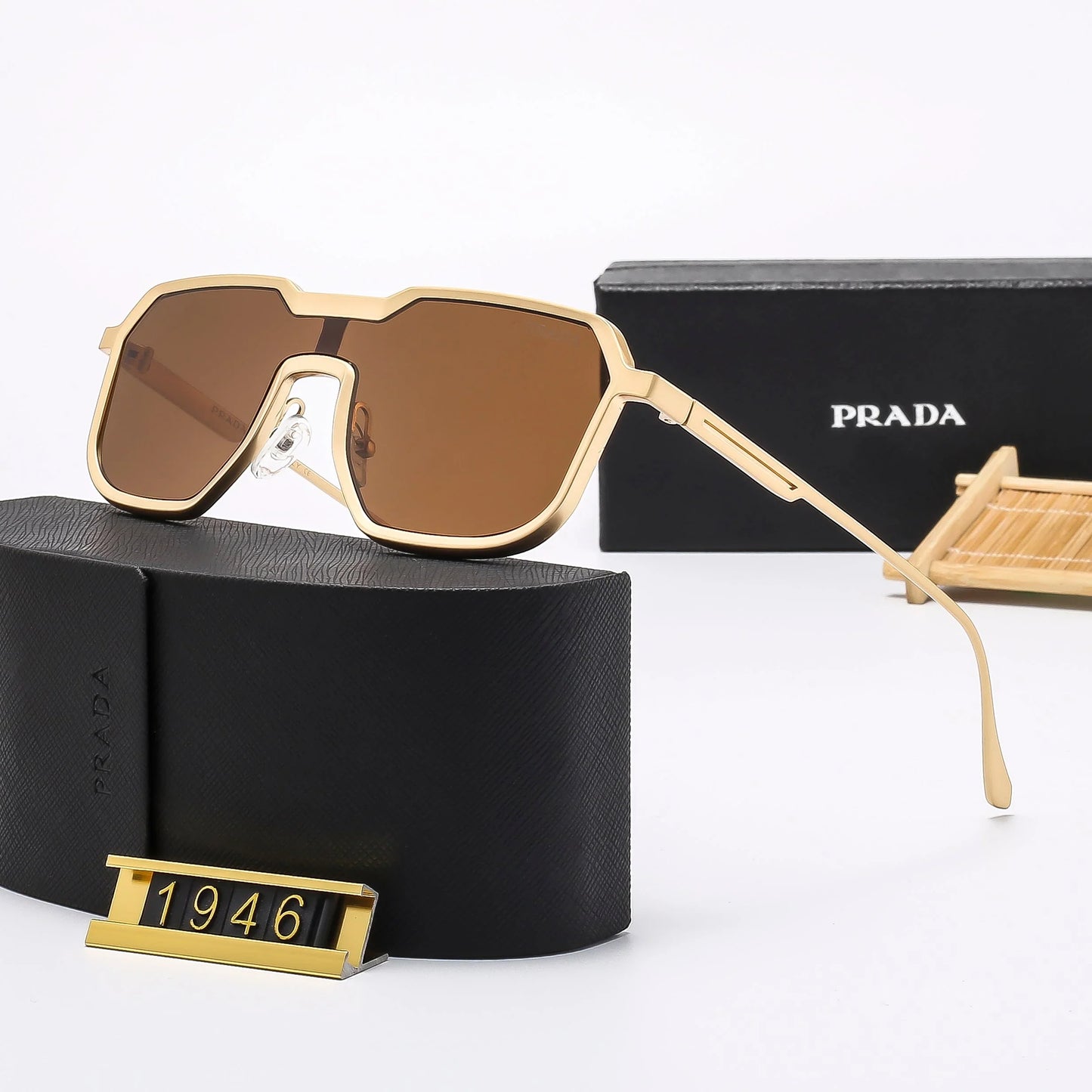 Fashion Sunglassesā1946