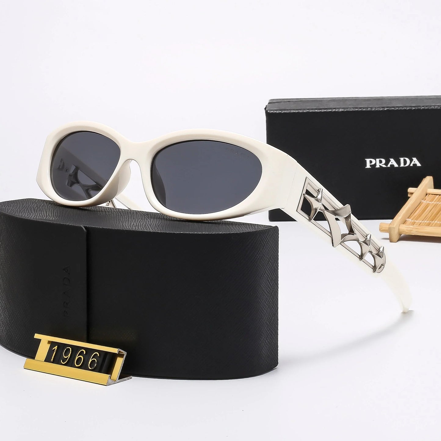 Fashion Sunglassesā1966