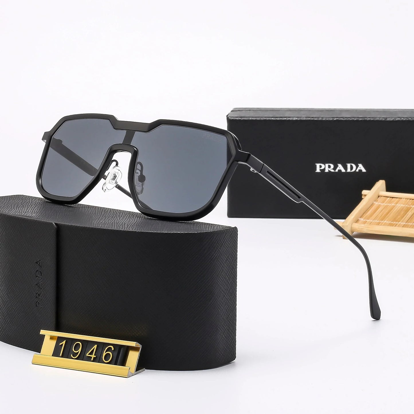 Fashion Sunglassesā1946