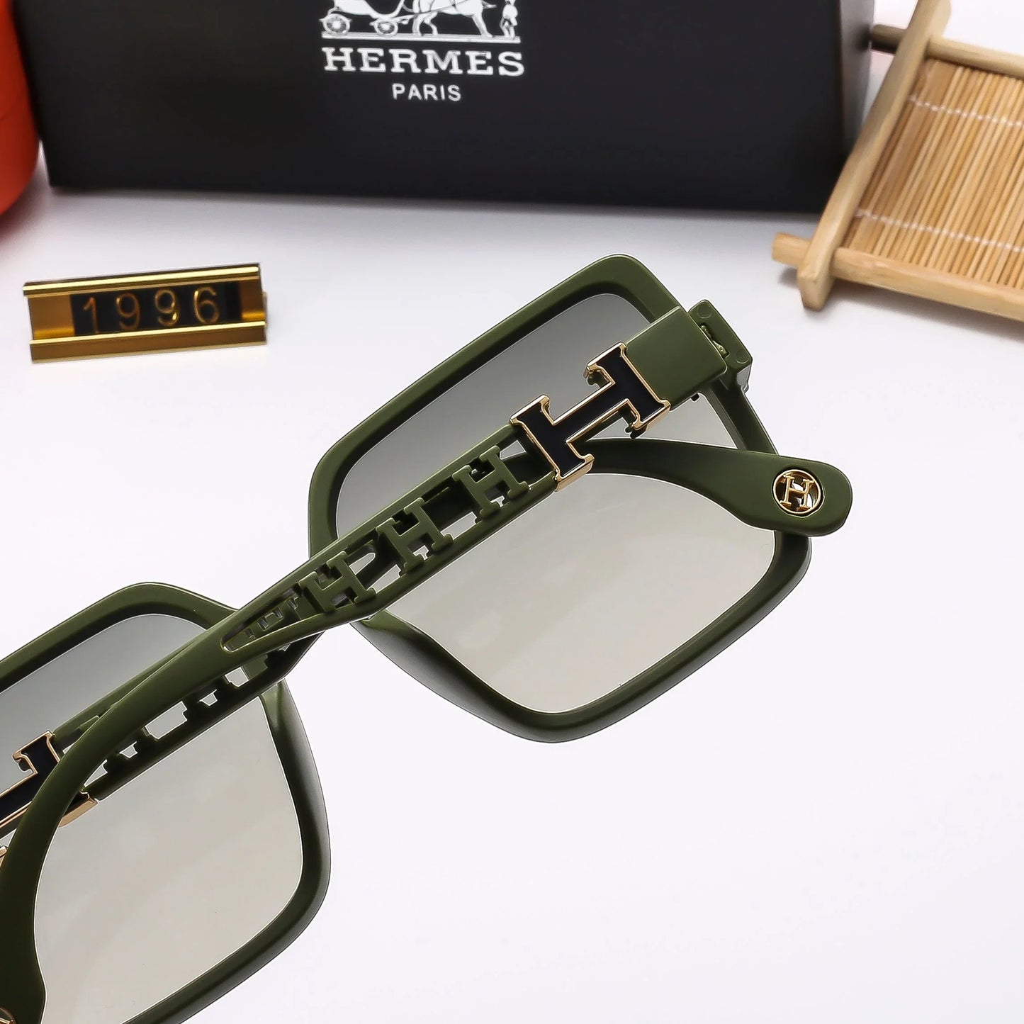 Fashion Sunglassesā1996