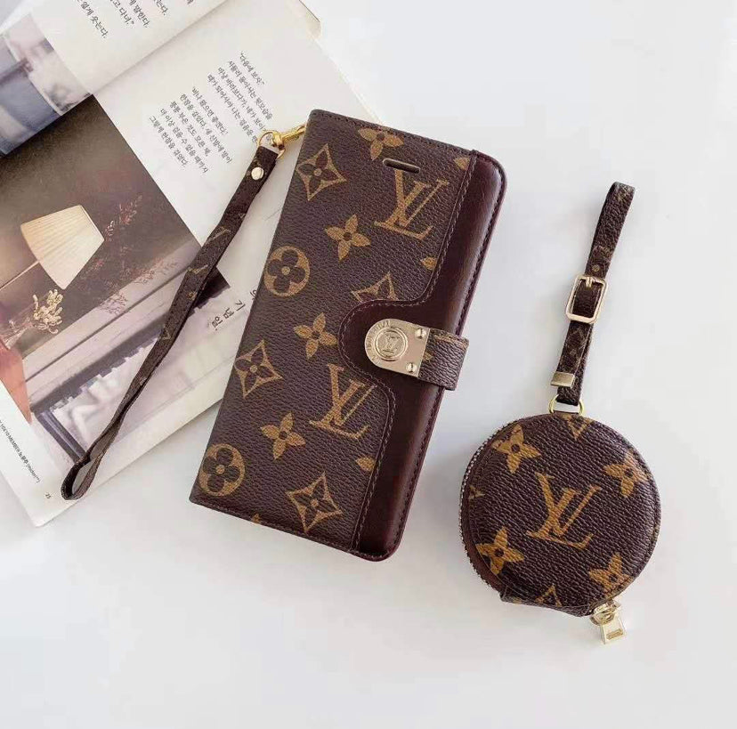 Lux wallet with AirPods | Shine