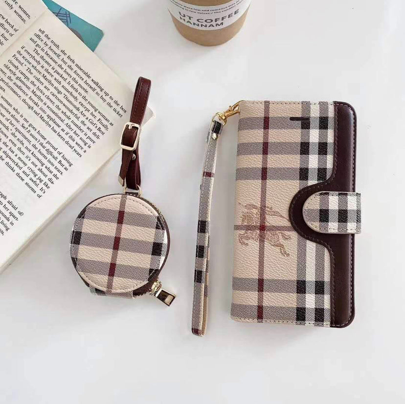 Lux wallet with AirPods | Shine